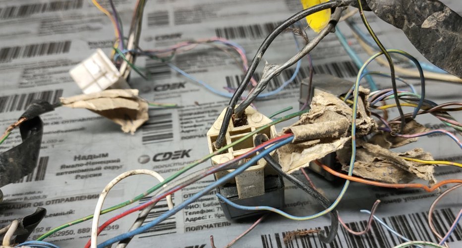 1uz fe vvti celsior ucf21 васины усы)))

Классический  пример васиных усов: скрутки,..