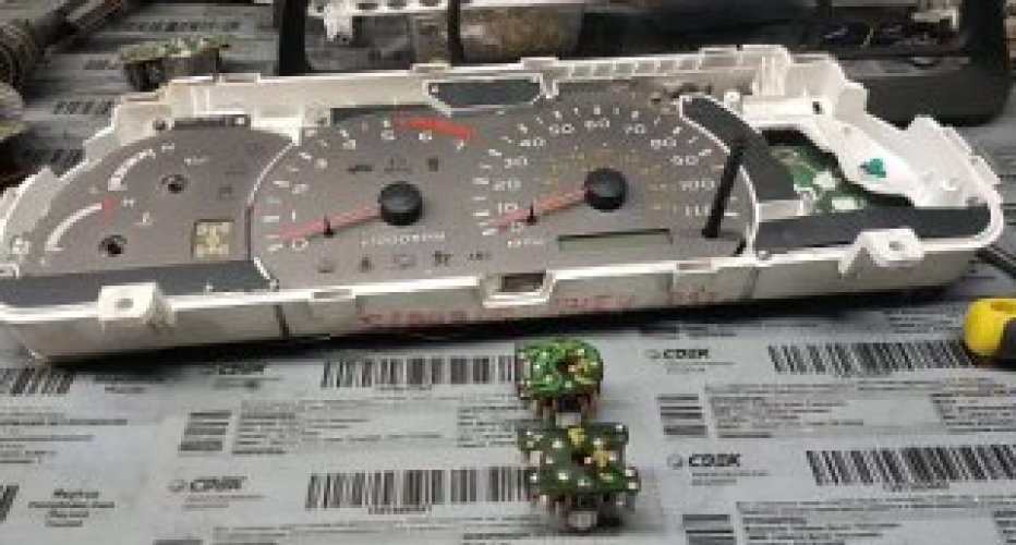 Продолжаем работу над васиными усами 1uz fe vvti ucf 21: проводку исправили..