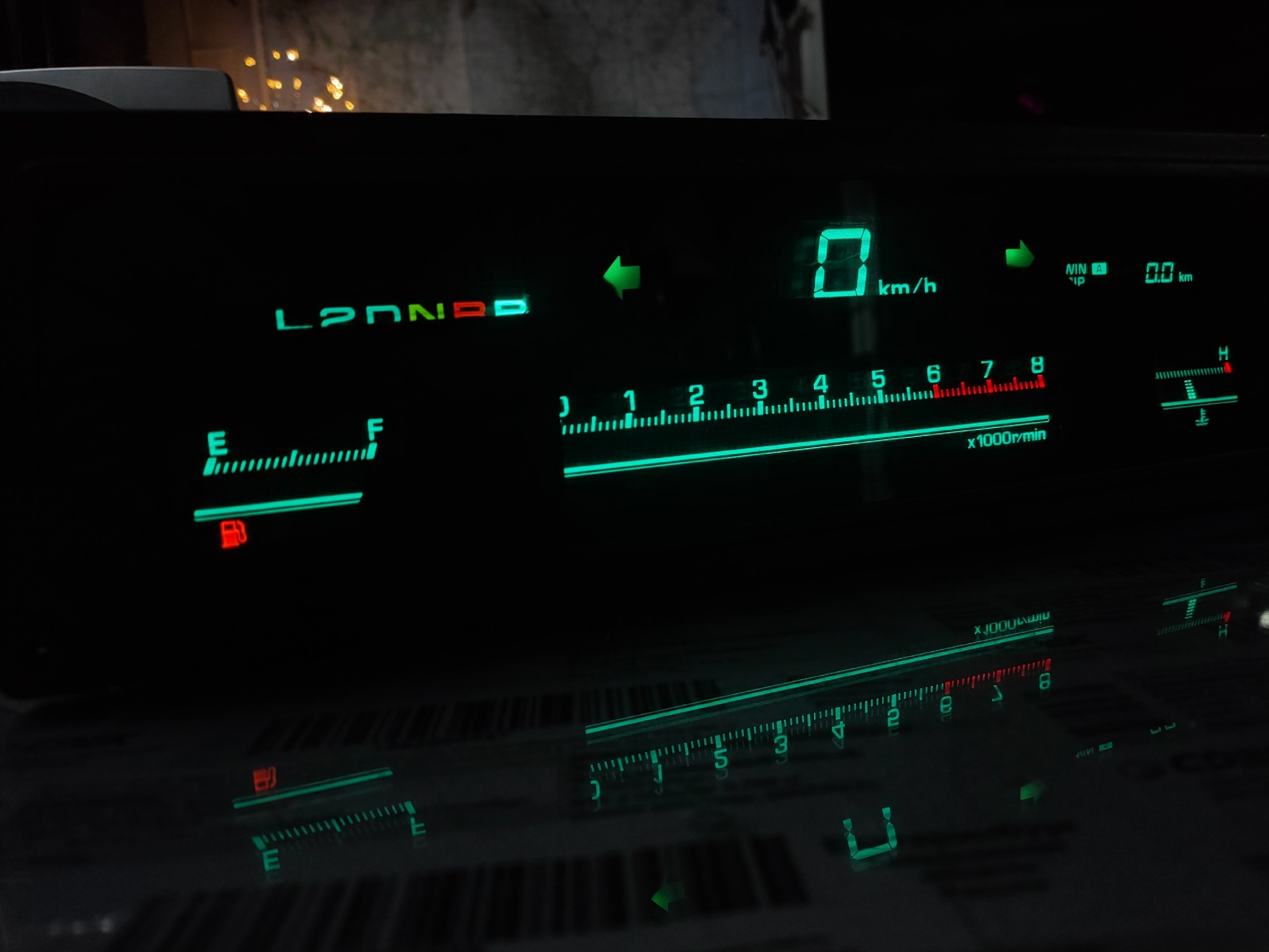 Газ 24 Назад в Будущее)

Универсальная электронная приборная панель для свапа с