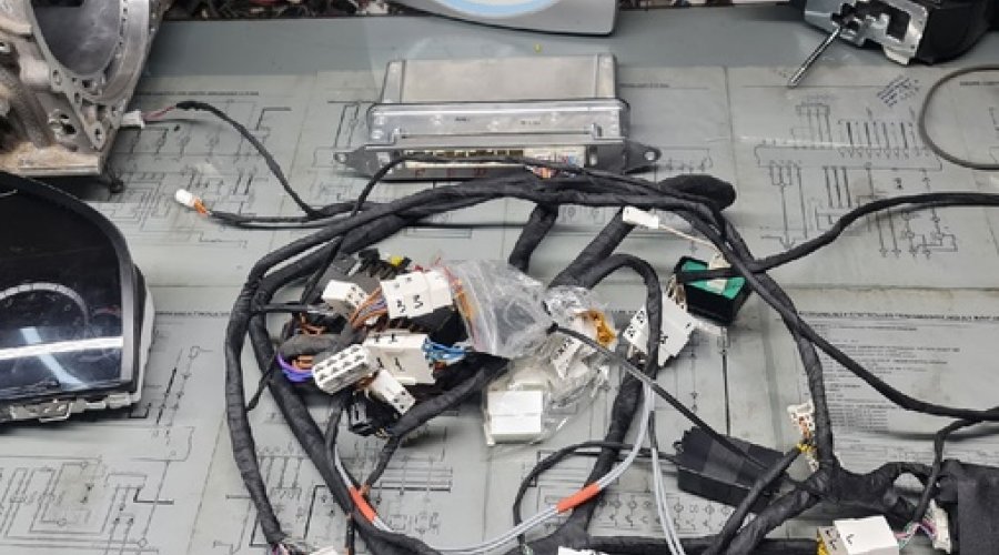 3uz fe 6at Crown поставил и поехал. Повер, сноу, кондей, круиз, скорость 255, типтроник.