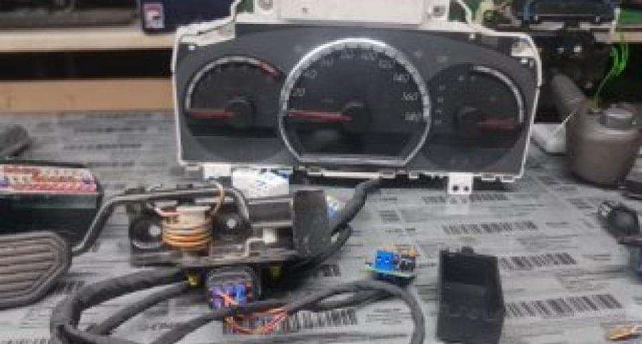 3uz fe 6at Crown UZS186 + щиток приборов CROWN GRS 180. Соберем все в единое целое и..