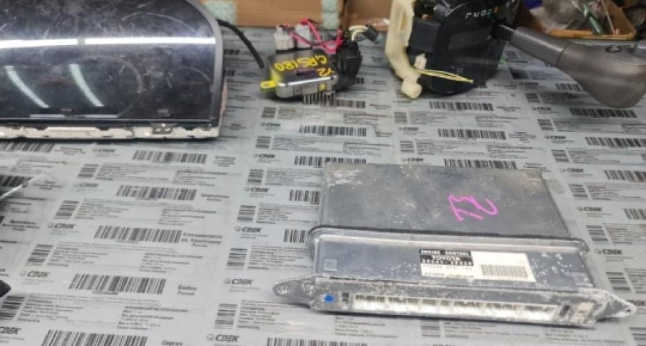 3uz fe 6at Crown UZS186 + щиток приборов CROWN GRS 180. Соберем все в единое целое и..