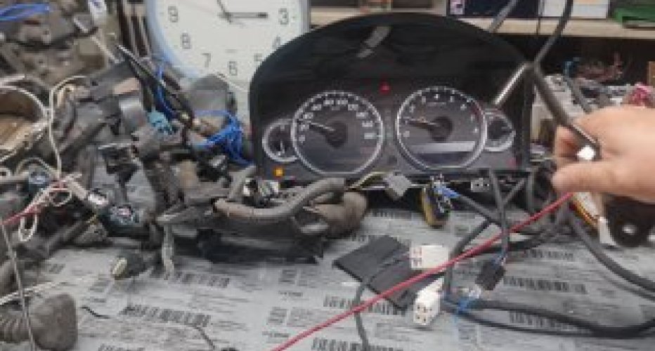 Классический вариант 3uz fe 6at поставил и поехал - автномная электрика..