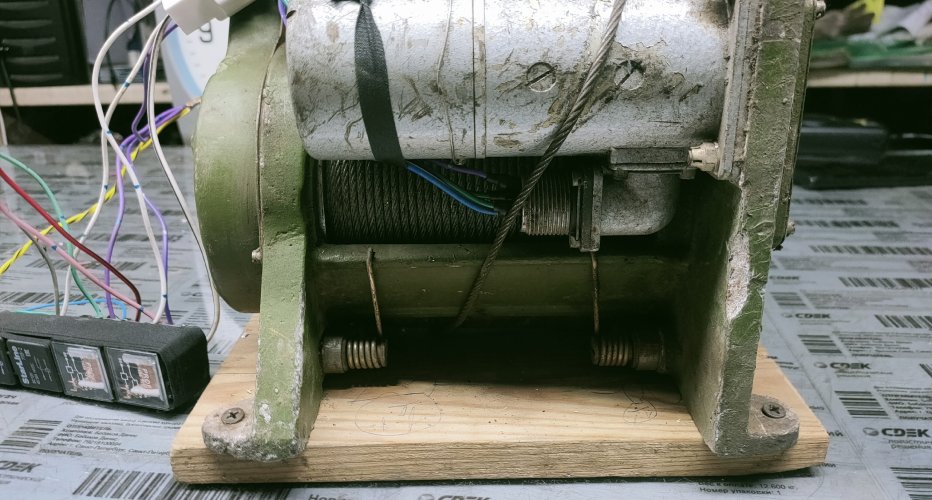 Классический пример качества в деталях: лебедка от вертолета Ми 2 ЛПГ-4...