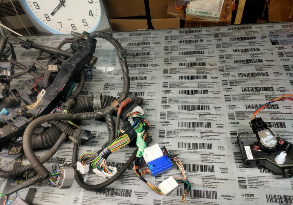 3uz fe 5at Lexus swap Mercedes sprinter. 
ТК машина работает по кан шине, то при