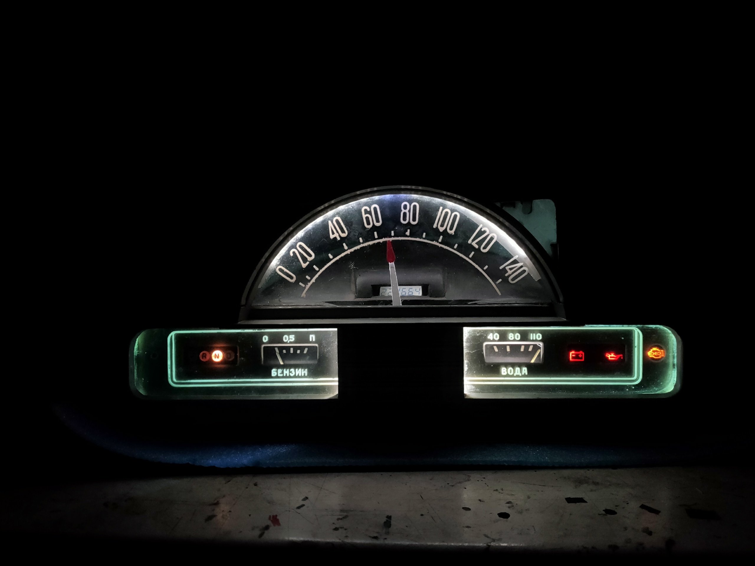 Универсальная панель приборов Газ 21. В чем ее универсальность?) 

Электромехани