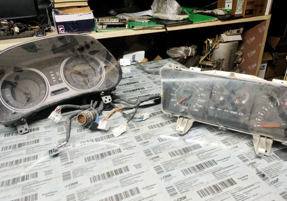 3uz fe 6at Toyota Crown 2 wd свап Форд Сиера. 

Родная панель Форда не очень отв