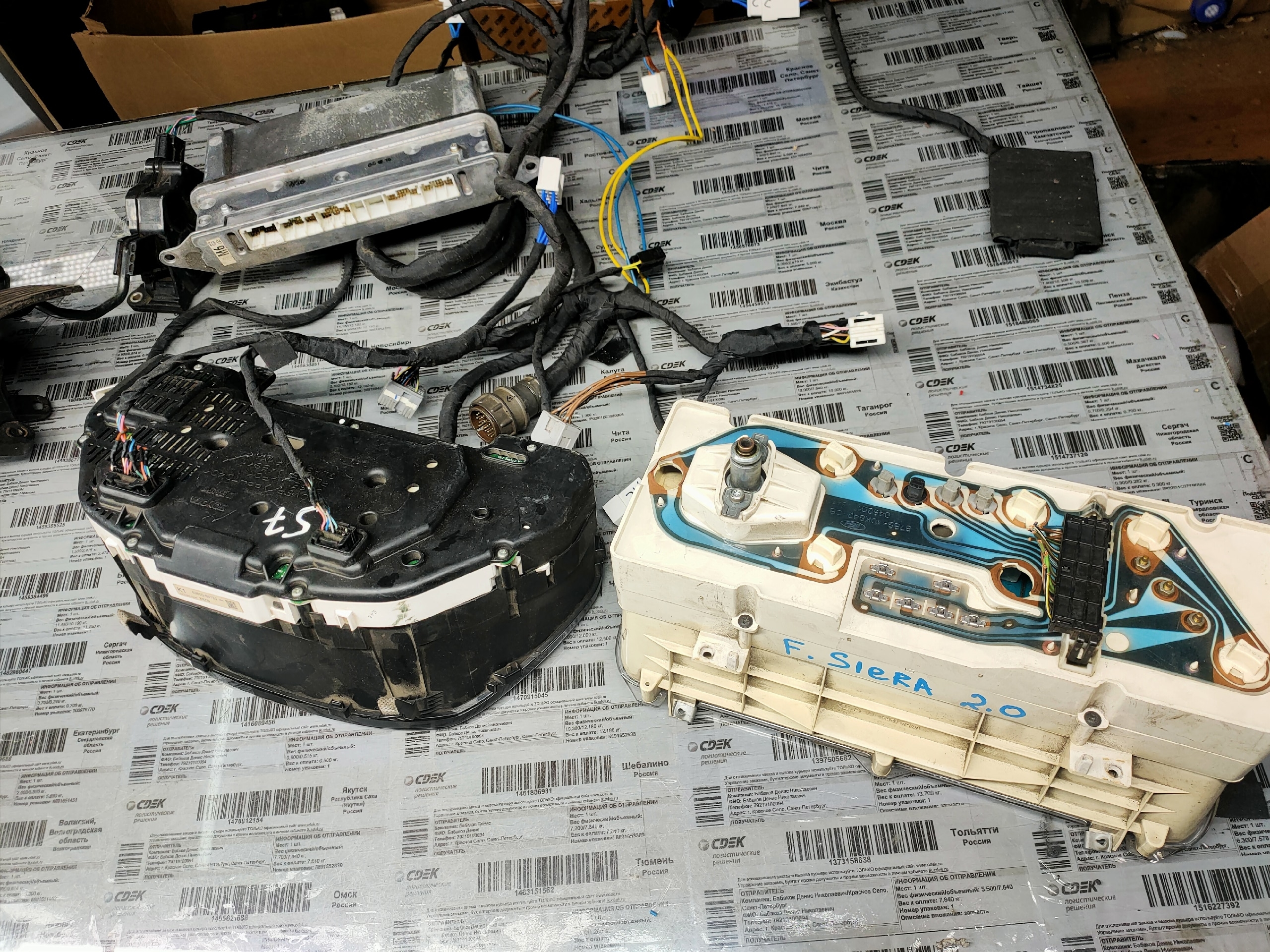 3uz fe 6at Toyota Crown 2 wd свап Форд Сиера. 

Родная панель Форда не очень отв