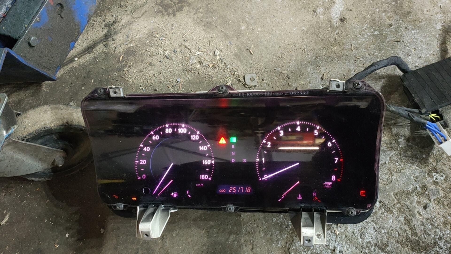 3uz fe 6at Toyota Crown 2 wd свап Форд Сиера. 

Родная панель Форда не очень отв