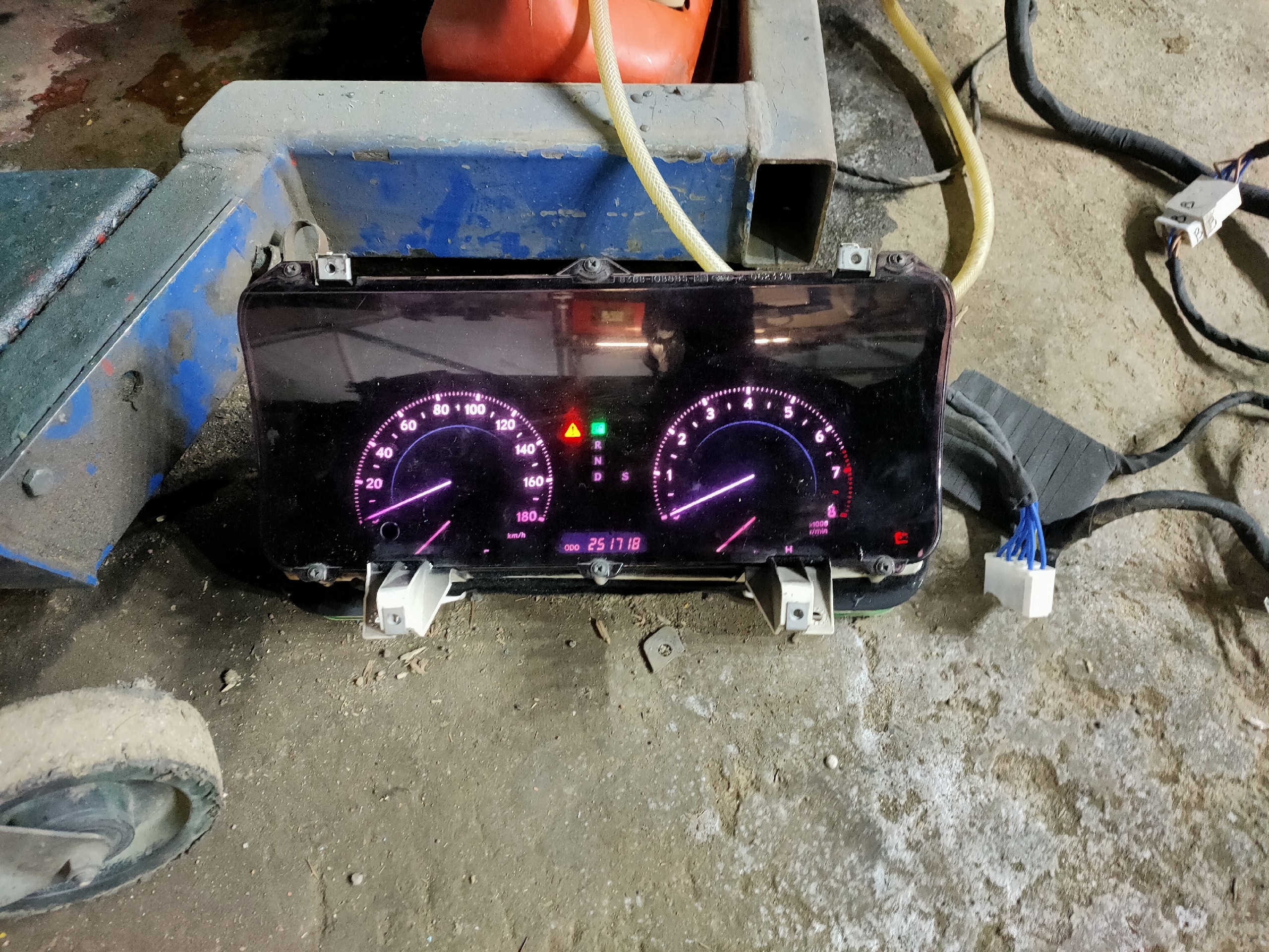 Как говорится: лучше один раз увидеть, чем сто раз услышать :)

Поговорим с мото