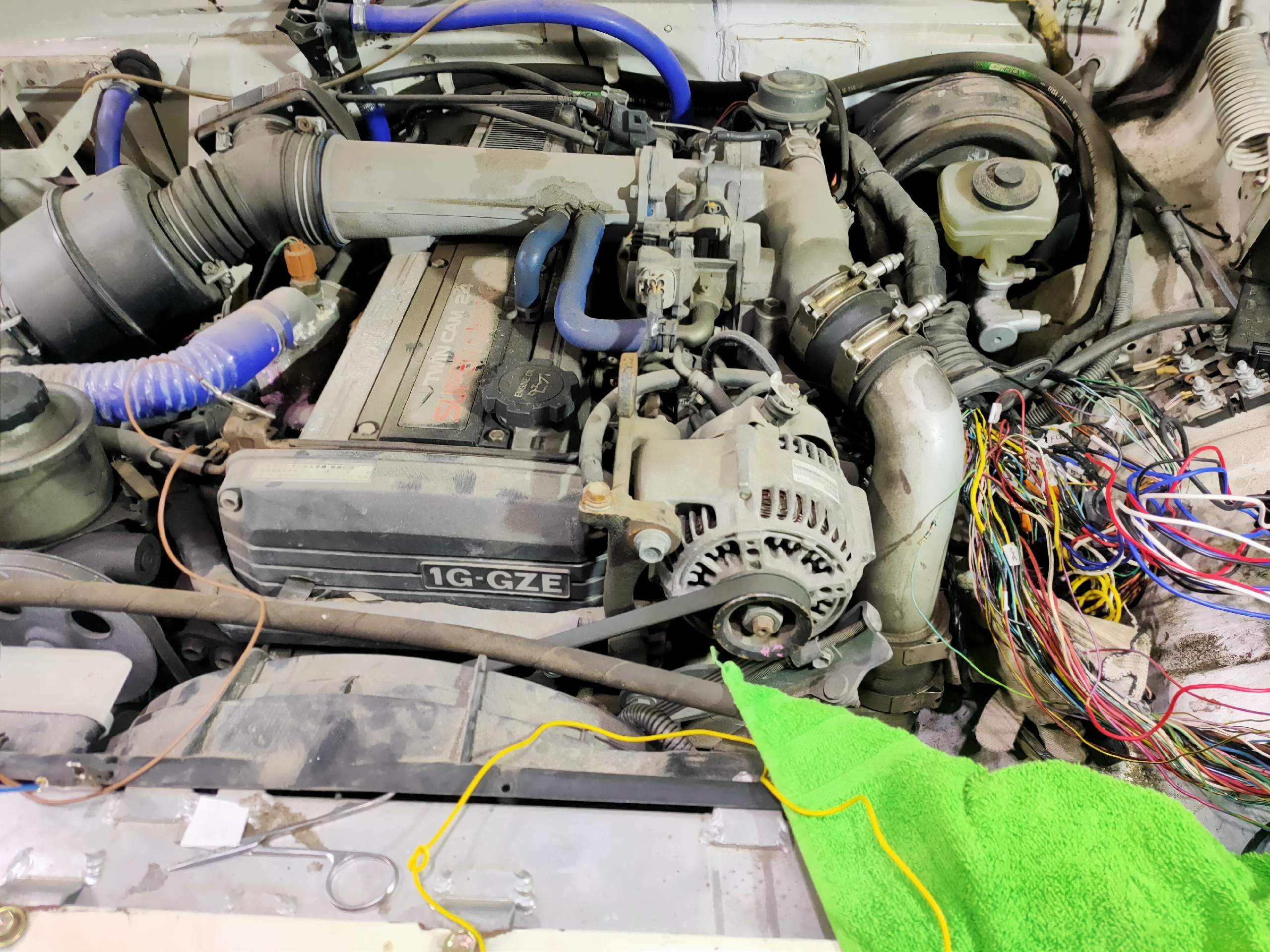 Скрутки. Скрутки, скрутки ) 
Завести завели - а дальше все. 

1g gz. Это не Gz.