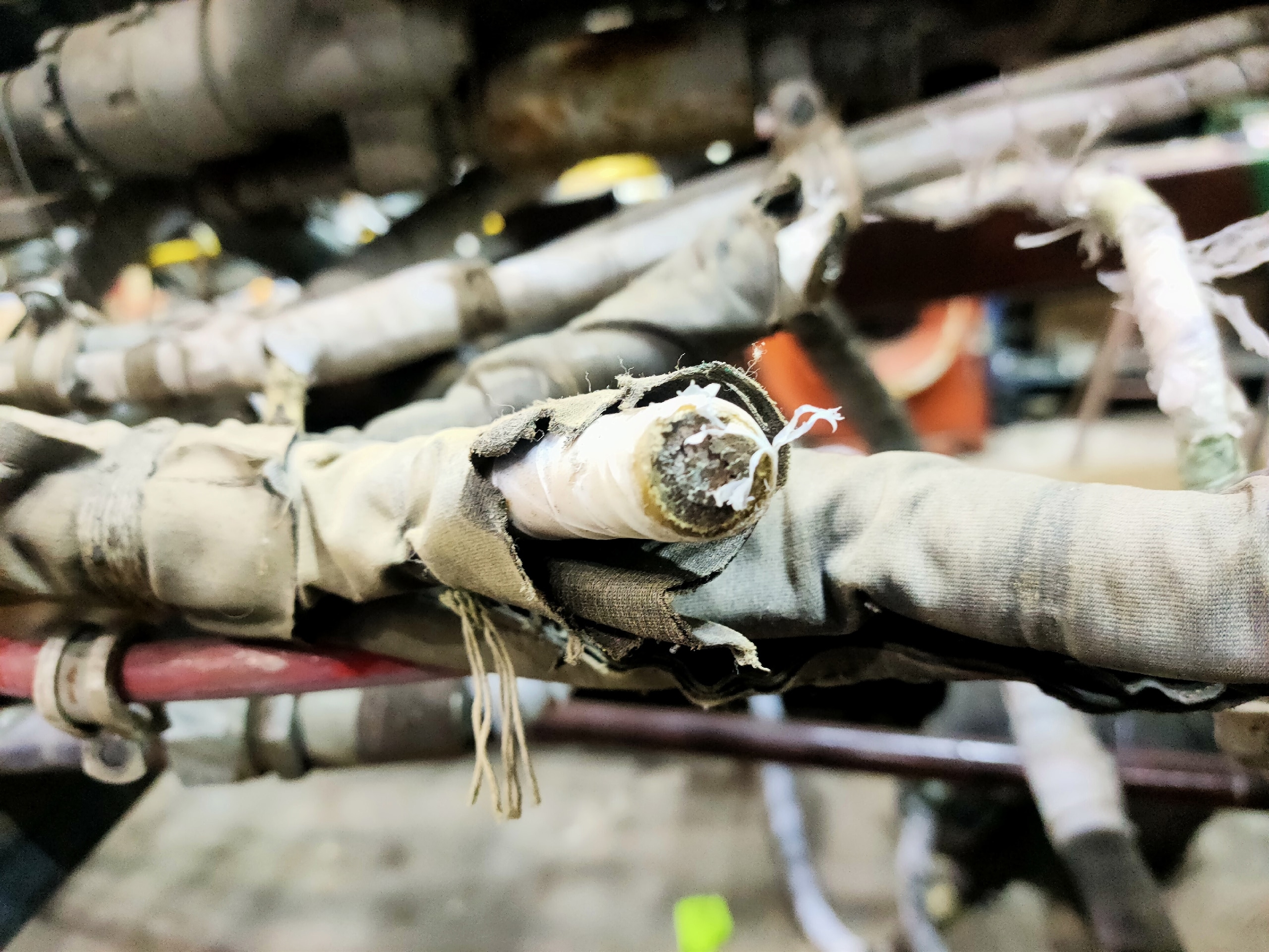 Сегодня у нас группа фото, по три: 

Первая тройка - это скромные провода старте